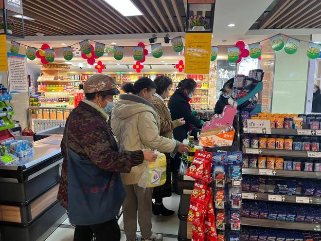 五一假期 我市菜籃子貨豐價(jià)穩(wěn)，日用百貨銷售紅火